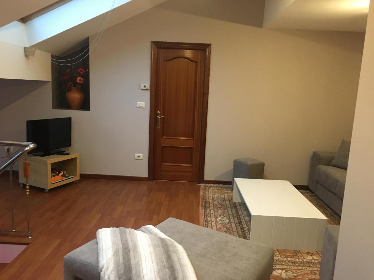 Duplex Rosalia De Castro. Ribadavia Leilighet Eksteriør bilde
